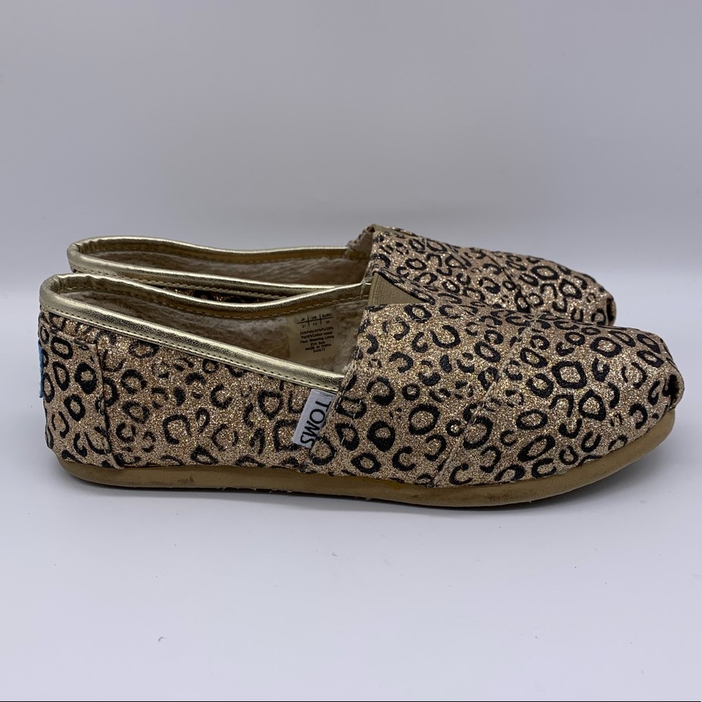 Toms slip ons